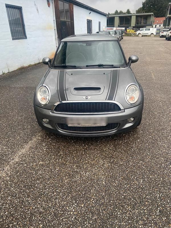 Grau Gebraucht 2008 Mini Cooper S Kleinwagen | 6.950 € (Fairer Preis) - Bild 1/4
