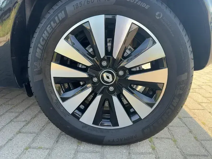 Gebraucht Renault Twingo 60 kW (82 PS) 2023 Schwarz Kleinwagen