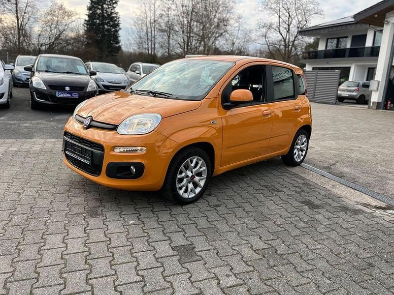 Gebraucht Fiat Panda Lounge 69 PS (50 kW) 2017 Orange Limousine