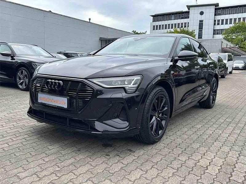Mythosschwarz metallic Gebraucht 2022 Audi e-tron Sportback S-Line SUV | 33.950 € (Guter Preis) - Bild 1/2