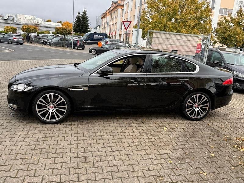 Gebraucht Jaguar XF Prestige 300 PS (220 kW) 2015 Schwarz Limousine
