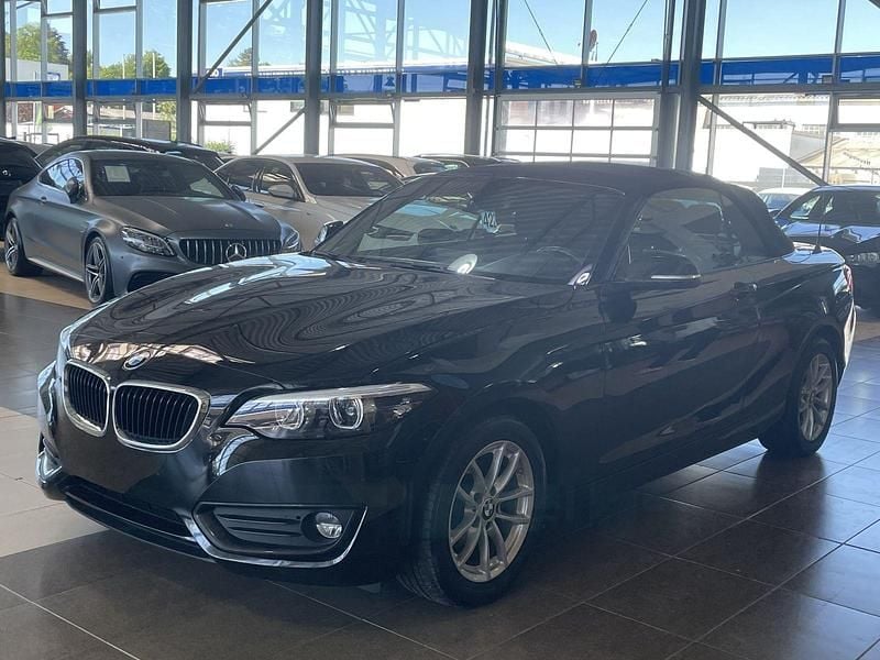 Gebraucht BMW 218 Sport Line 150 PS (110 kW) 2018 Schwarz Cabrio