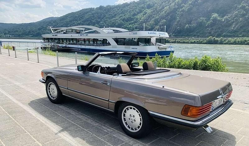 Braun Gebraucht 1989 Mercedes SL300 Cabrio | 37.900 € - Bild 1/4