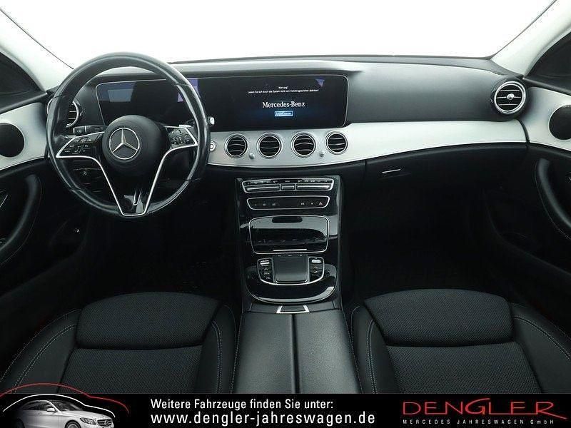 Second-hand Mercedes E220 Avantgarde 200 CP (147 kW) 2022 Argintiu Berlinǎ