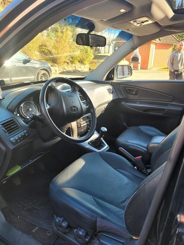 Gebraucht Hyundai Tucson 140 PS (102 kW) 2006 Schwarz SUV
