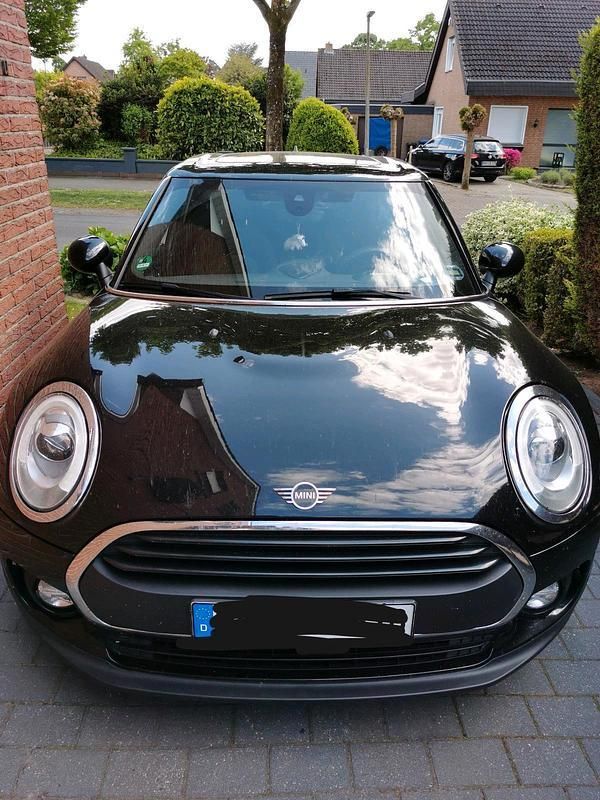 Schwarz Gebraucht 2018 Mini One D Clubman Kombi | 13.950 € (Fairer Preis) - Bild 1/4