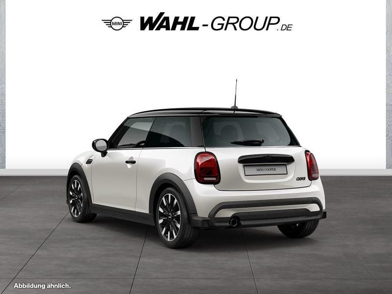 Gebraucht Mini Cooper Hatch 136 PS (100 kW) 2024 Weiß Kleinwagen
