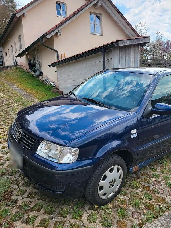 Gebraucht VW Polo 60 PS (44 kW) 2001 Blau Kleinwagen