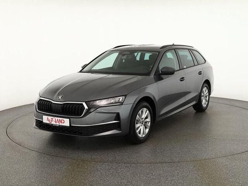 Neu Skoda Octavia 150 PS (110 kW) 2025 Blau Kombi