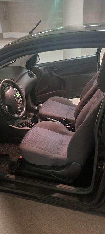 Gebraucht Ford Focus 116 PS (85 kW) 2004 Schwarz Limousine