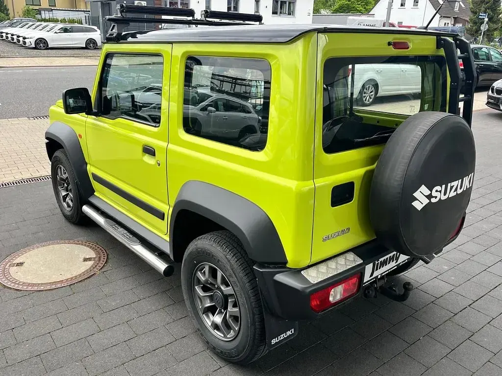 Gebraucht Suzuki Jimny Comfort 102 PS (75 kW) 2022 Gelb SUV