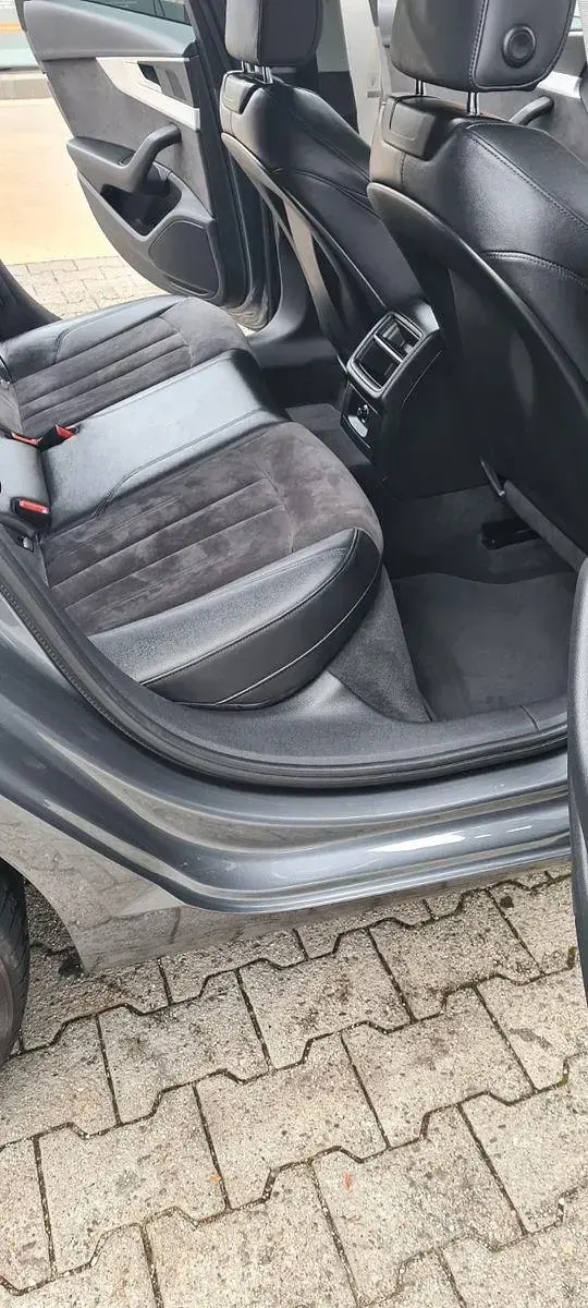 Gebraucht Audi A4 Ambiente 150 PS (110 kW) 2018 Grau Limousine