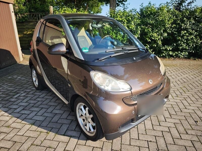Braun Gebraucht 2009 Smart ForTwo Coupé Edition #1 Coupé | 6.999 € - Bild 1/4