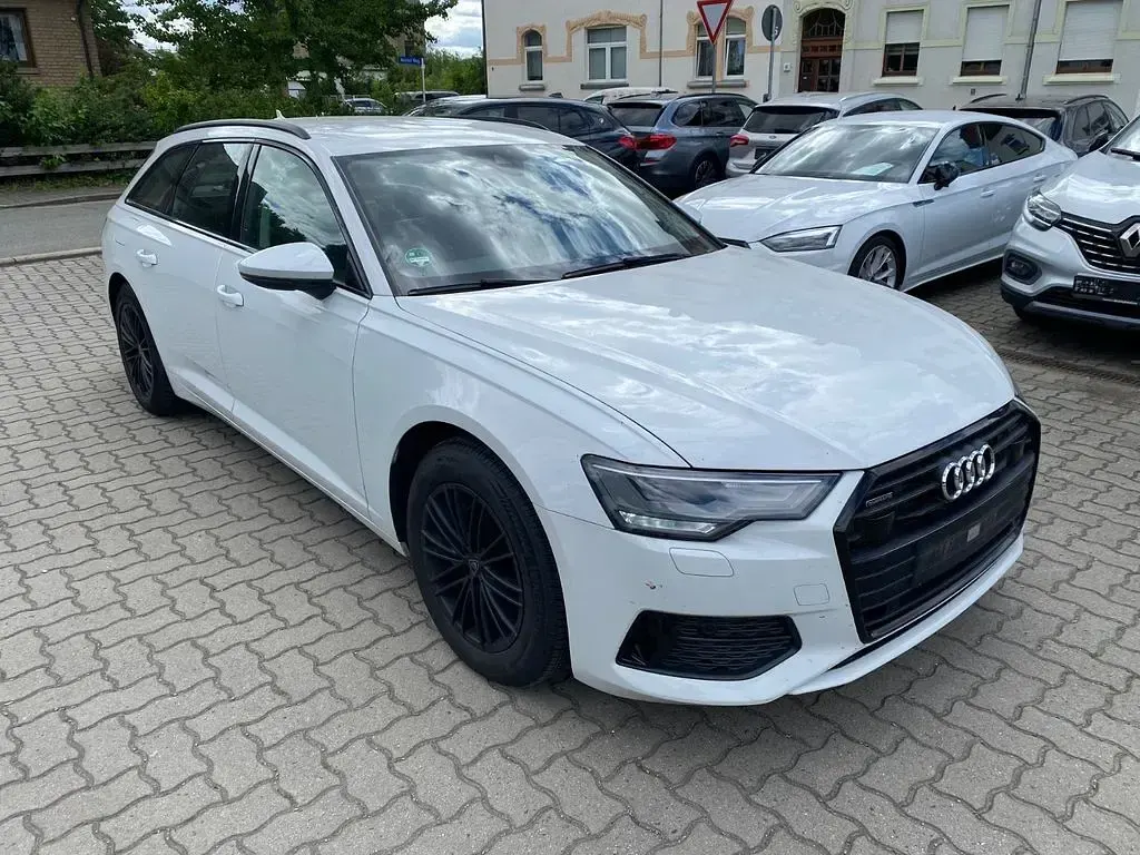 Gebraucht Audi A6 Sport 231 PS (169 kW) 2020 Gletscherweiss Kombi