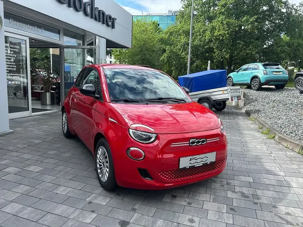 Neu Fiat 500e Red 69 kW (95 PS) 2026 Rot Kleinwagen
