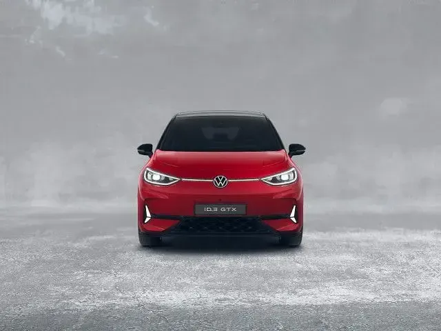 Gebraucht VW ID.3 GTX 239 kW (326 PS) 2025 Kings red metallic Kleinwagen
