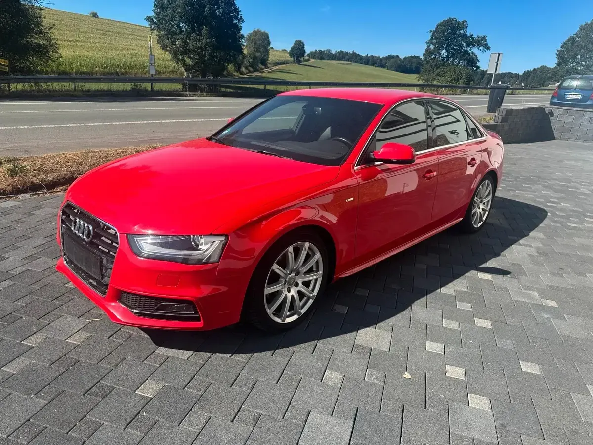 Gebraucht Audi A4 S-Line 245 PS (180 kW) 2012 Rot Limousine