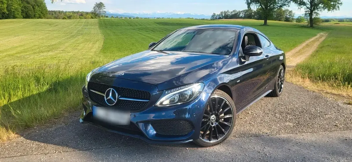 Gebraucht Mercedes C220 AMG 170 PS (125 kW) 2018 Blau Coupé