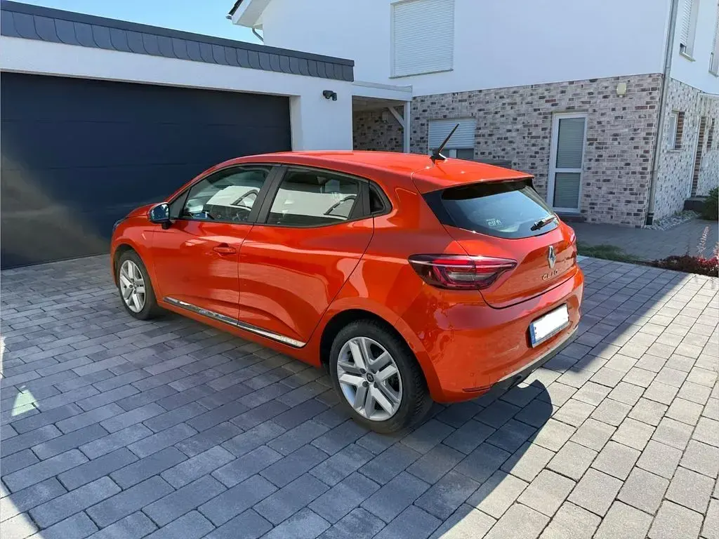 Gebraucht Renault Clio V Experience 73 PS (53 kW) 2020 Orange Limousine