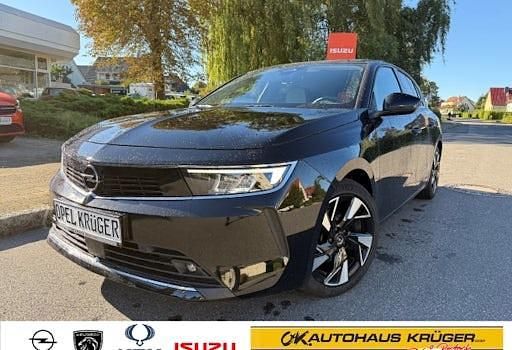 Gebraucht Opel Astra Elegance 131 PS (96 kW) 2022 Diamant schwarz/karbon schwarz (metallic) Limousine