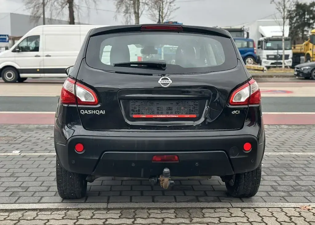 Gebraucht Nissan Qashqai Acenta 131 PS (96 kW) 2013 Schwarz SUV