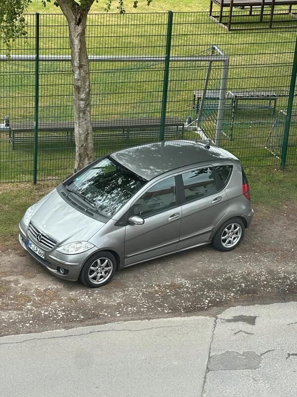 Grau Gebraucht 2005 Mercedes A200 Kleinwagen | 5.400 € (Teuer) - Bild 1/3