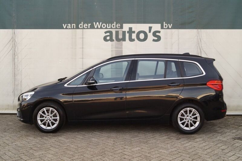 Schwarz Gebraucht 2018 BMW 216 Gran Tourer Executive Van / Kleinbus | 11.900 € (Superpreis) - Bild 1/4