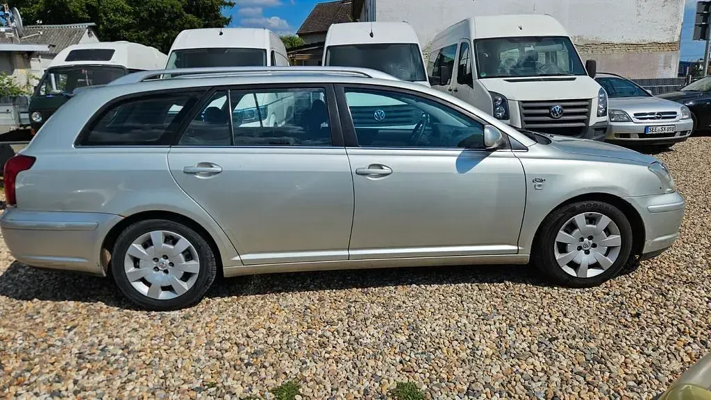 Gebraucht Toyota Avensis Sol 116 PS (85 kW) 2005 Grau Kombi