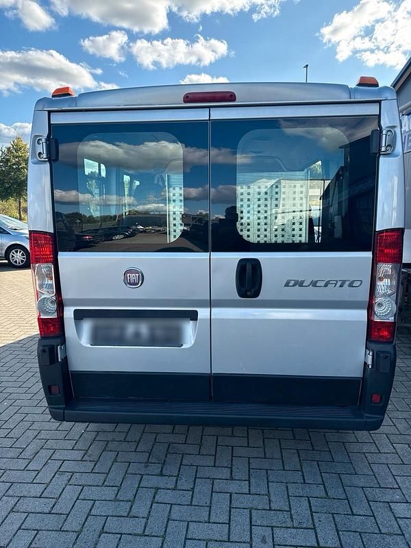 Gebraucht Fiat Ducato 115 PS (84 kW) 2012 Silber Van