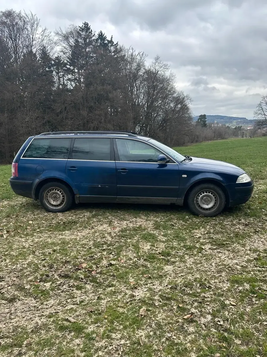 Second-hand VW Passat 102 CP (75 kW) 2004 Albastru Break