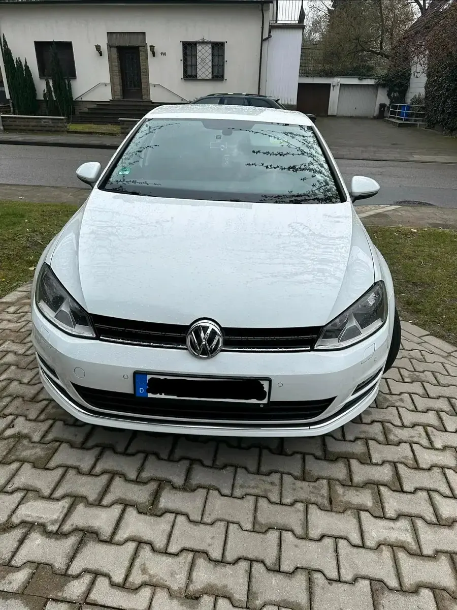 Gebraucht VW Golf VII 105 PS (77 kW) 2015 Weiß Limousine