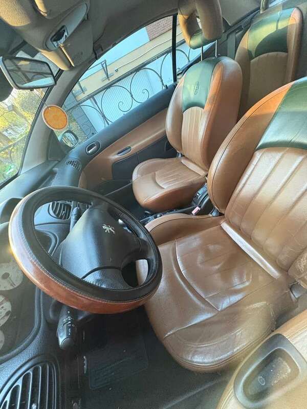 Grün Gebraucht 2003 Peugeot 206 Roland Garros Cabrio | 1.300 € (Fairer Preis) - Bild 1/4
