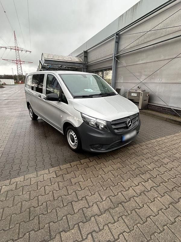 Gebraucht Mercedes Vito 86 PS (63 kW) 2018 Silber Van