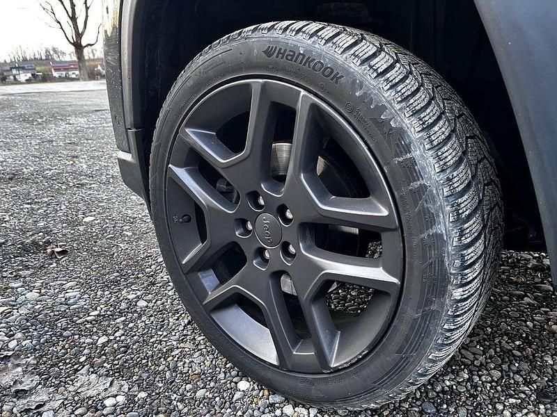 Gebraucht Jeep Compass Limited 170 PS (125 kW) 2020 Grau SUV