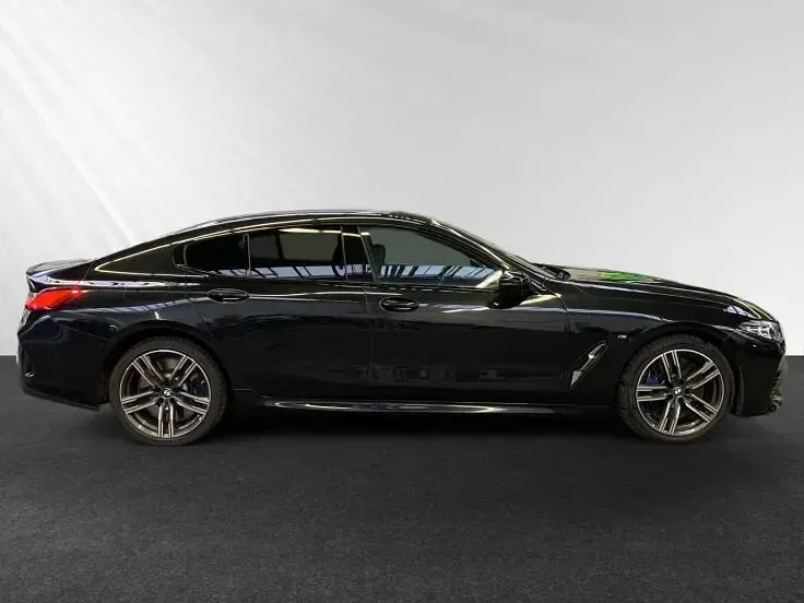 Gebraucht BMW M850 M Sport 530 PS (389 kW) 2022 Saphirschwarz metallic Limousine