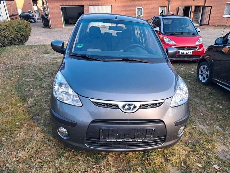 Gebraucht Hyundai i10 67 PS (49 kW) 2010 Grau Kleinwagen