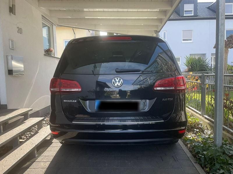 Gebraucht VW Sharan Highline 150 PS (110 kW) 2015 Schwarz Van / Kleinbus