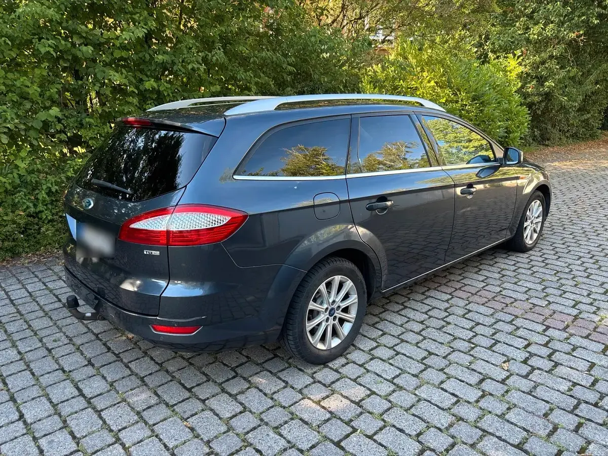Gebraucht Ford Mondeo 131 PS (96 kW) 2007 Silber Kombi