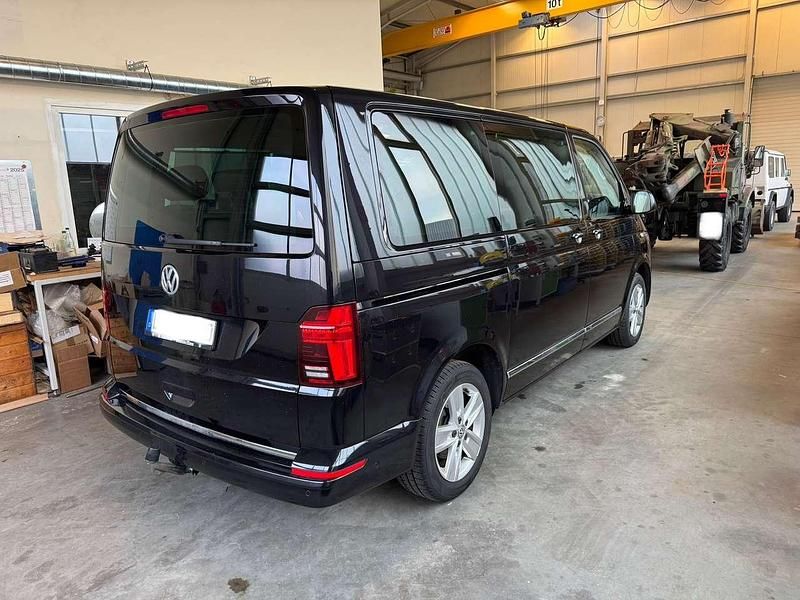 Gebraucht VW Multivan Highline 204 PS (150 kW) 2021 Schwarz Van