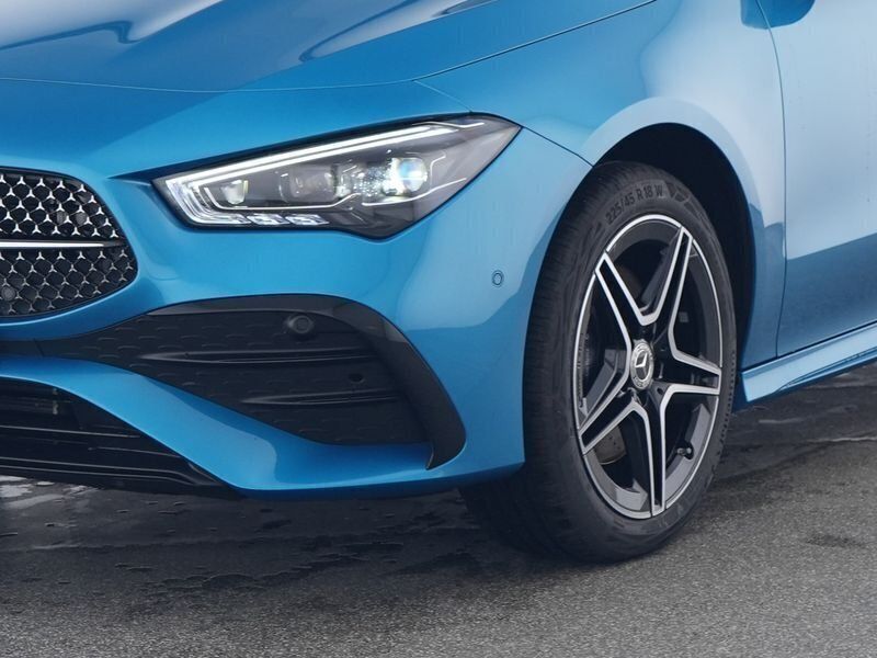 Gebraucht Mercedes CLA250e AMG 163 PS (119 kW) 2024 Andere farbe Coupé