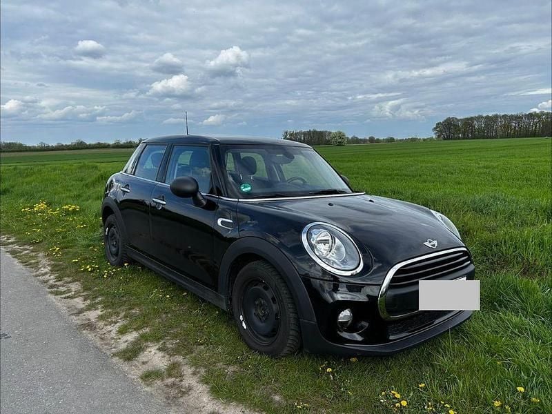 Second-hand Mini ONE 102 CP (75 kW) 2016 Negru Hatchback