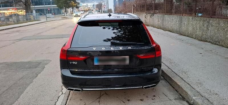 Gebraucht Volvo V90 Momentum 190 PS (139 kW) 2017 Schwarz Kombi