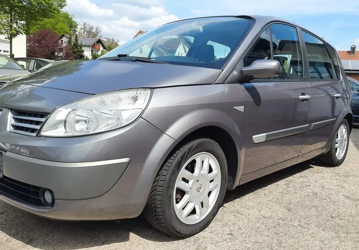 Gebraucht Renault Scénic II 111 PS (81 kW) 2006 Hologram grey Van / Kleinbus