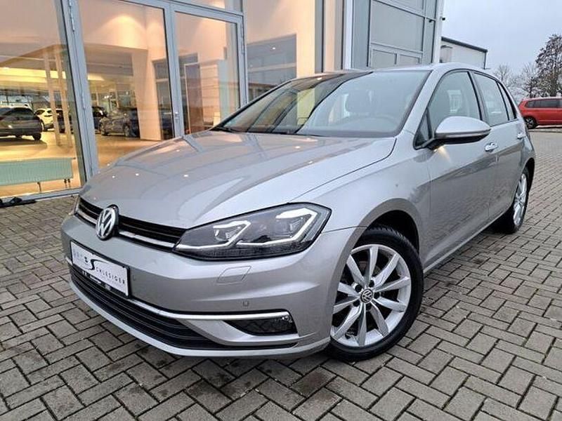 Silber Gebraucht 2017 VW Golf VII Highline Limousine | 15.900 € (Fairer Preis) - Bild 1/4