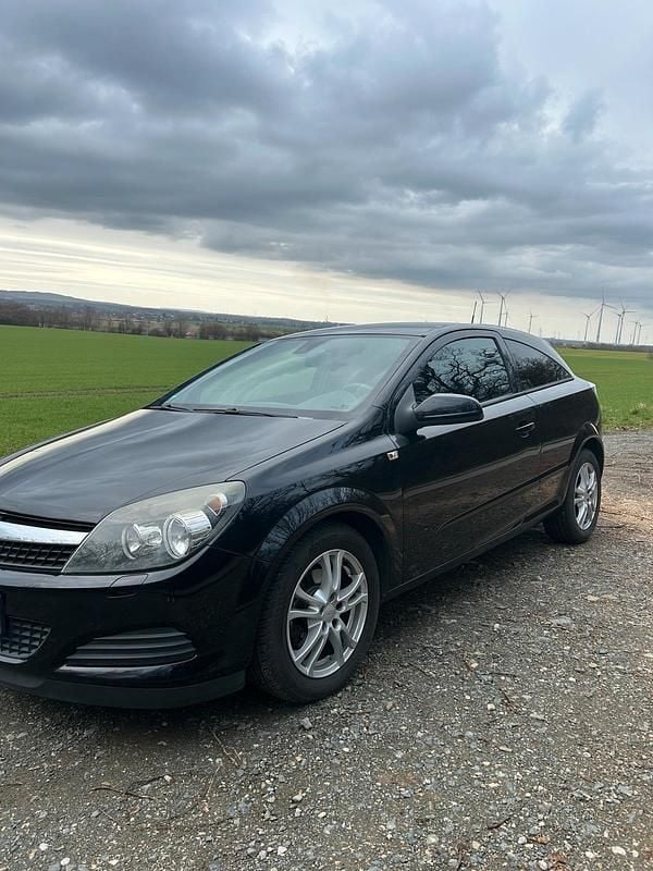 Gebraucht Opel Astra GTC 90 PS (66 kW) 2008 Schwarz Coupé