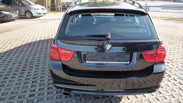 Gebraucht BMW 318 143 PS (105 kW) 2010 Schwarz Kombi