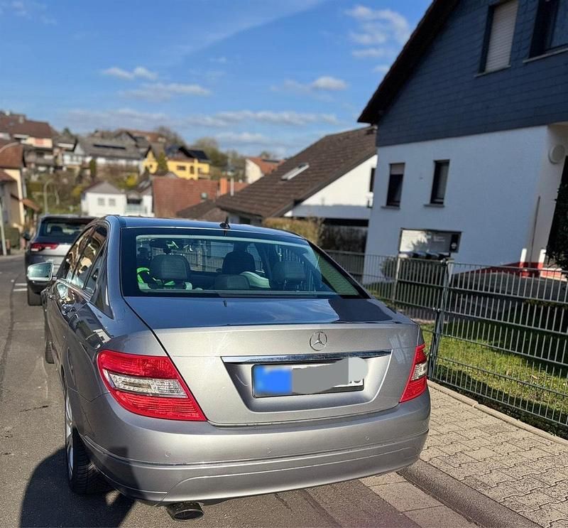 Gebraucht Mercedes C250 204 PS (150 kW) 2009 Grau Limousine