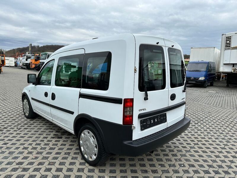 Gebraucht Opel Combo 90 PS (66 kW) 2008 Weiß Van / Kleinbus