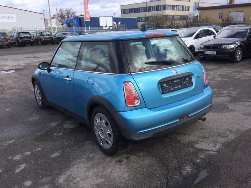 Second-hand Mini ONE 90 CP (66 kW) 2005 Albastru Hatchback