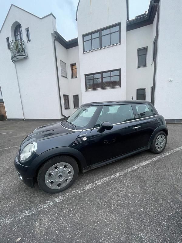 Gebraucht Mini Cooper 95 PS (69 kW) 2008 Schwarz Kleinwagen